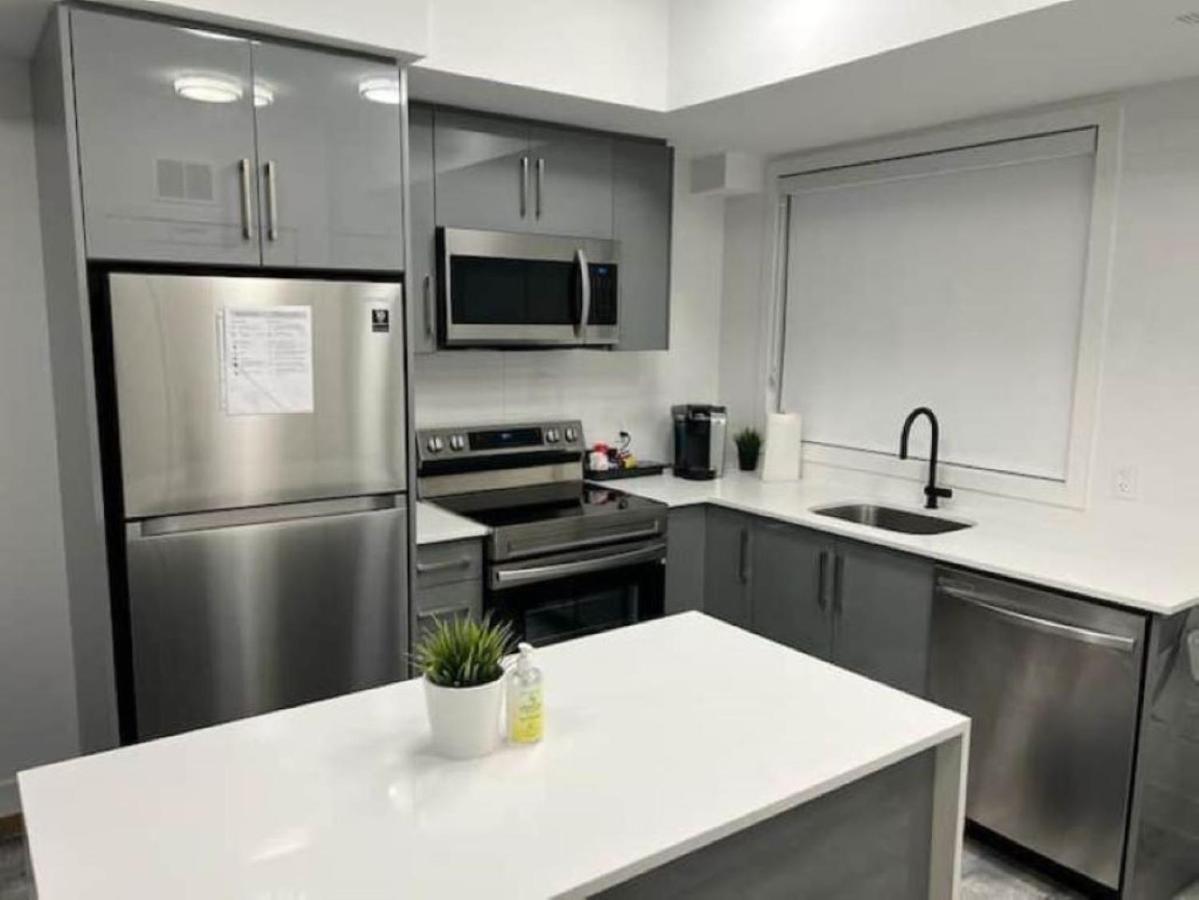 Stylish Townhome Gem With Several Amenities Just Minutes To The Falls Niagara Falls Exterior photo