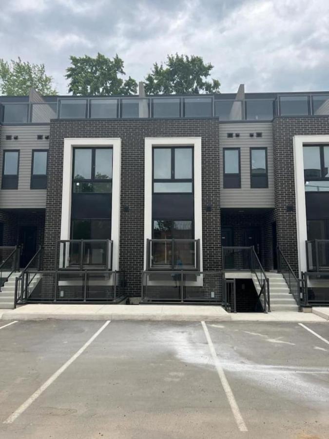Stylish Townhome Gem With Several Amenities Just Minutes To The Falls Niagara Falls Exterior photo